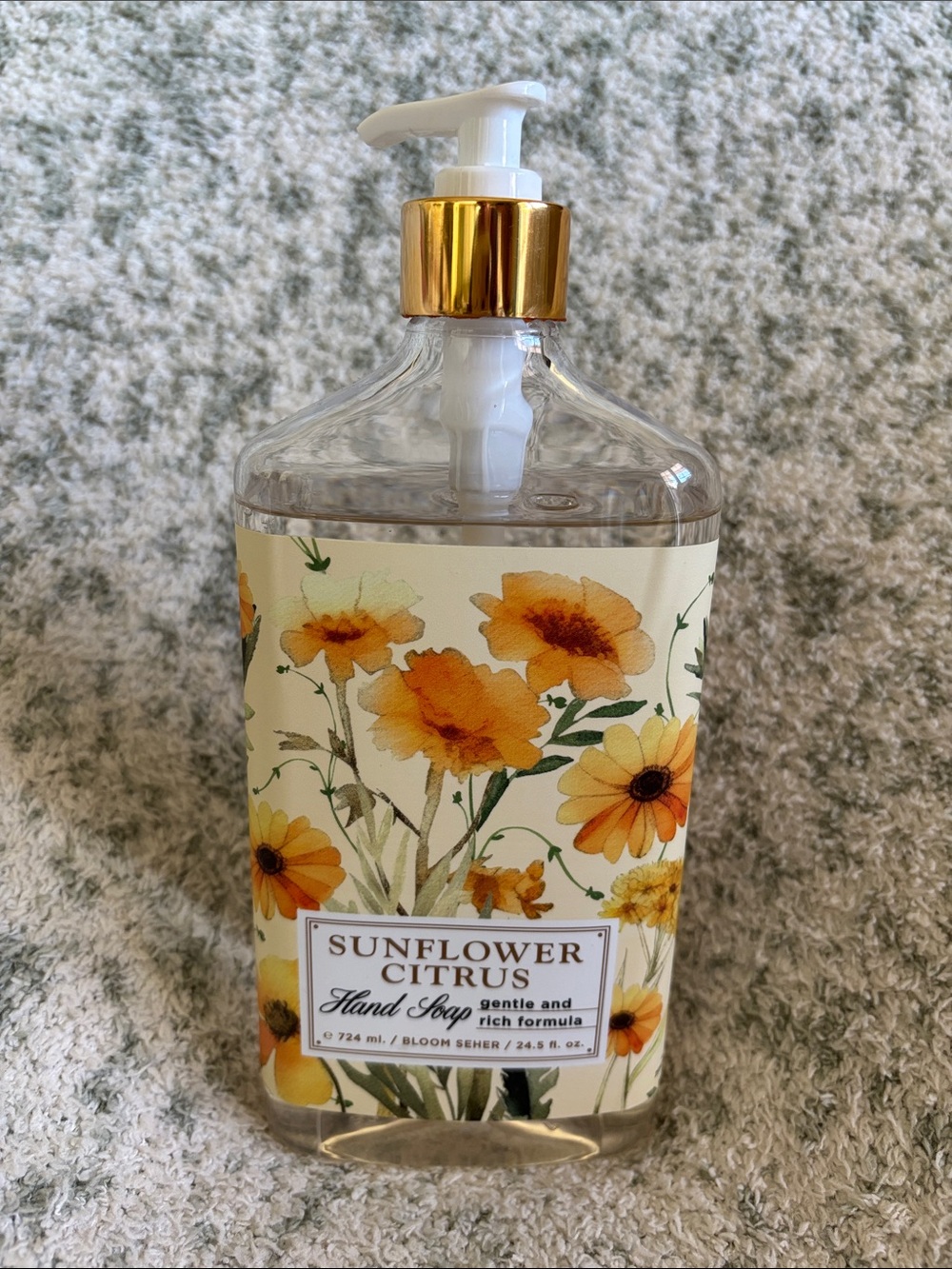 Sunflower Citrus Scented Hand Soap NWT Large 24.5oz pump Country Farmhouse